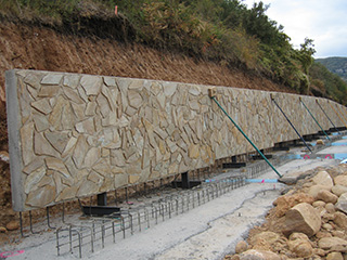 muros de contencion Albania, Colombia
